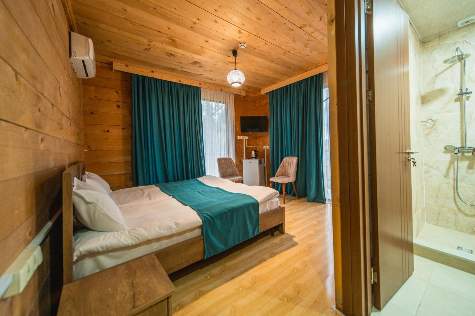 Hotel Khulo Lnn Экстерьер фото
